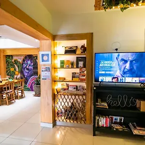 Adn Algo De Nosotros - Malaika Medellín